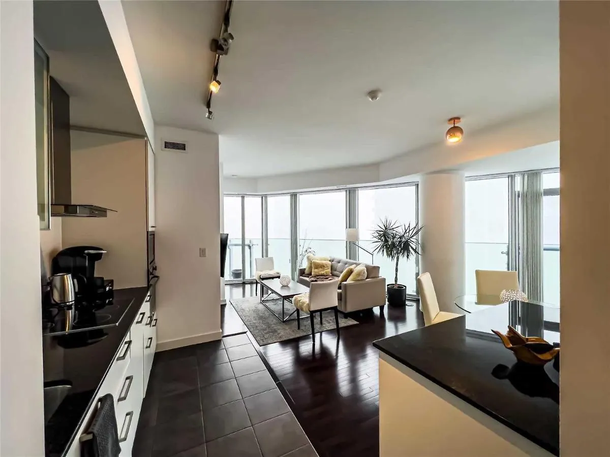 Luxury Condo In The Heart Of Toronto - Next To Scotiabank Arena 0*,