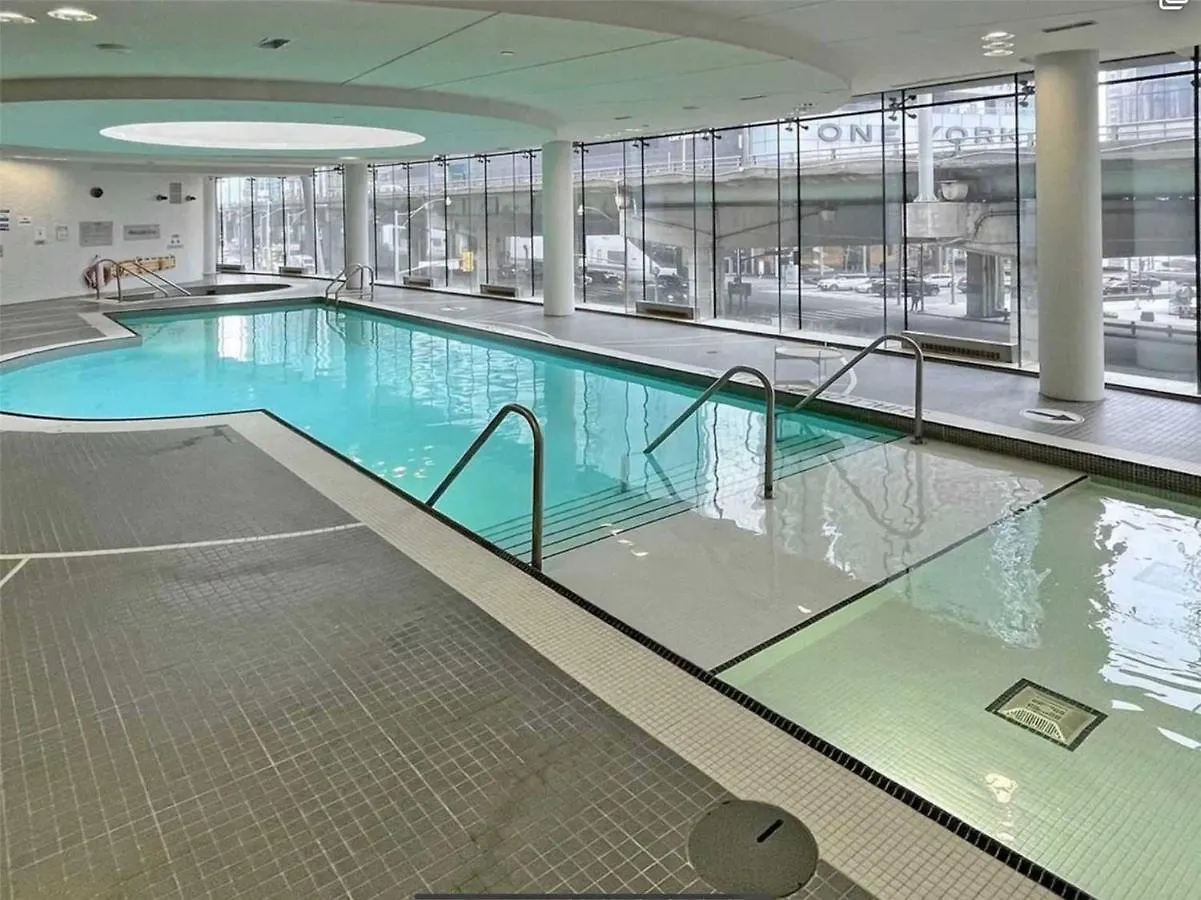 Luxury Condo In The Heart Of Toronto - Next To Scotiabank Arena Apartment